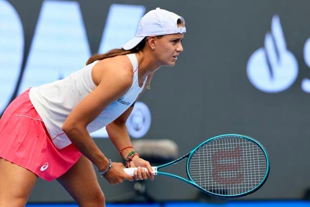 WTA, Tennis Damen GUADALAJARA 250 OPEN WTA GUADALAJARA 250 OPEN HUNTER VS ARANGO 11092025 GUADALAJARA, JALISCO. Action photo of Emiliana Arango of Colombia, during day 4 the WTA Guadalajara 250 Open, held at the Centro Panamericano de Tenis of Guadalajara, Jalisco, Mexico. Foto de accion de Emiliana Arango de Colombia, durante el dia 4 del WTA Guadalajara 250 Open, celebrado en el Centro Panamericano de Tenis de Guadalajara, Jalisco, Mexico PHOTO BY IMAGENSHOP AGENCIA FOTOGRAFICA GUADALAJARA JALISCO MEXICO Copyright: xIMAGENSHOPxAGENCIAxFOTOGRAFICAx