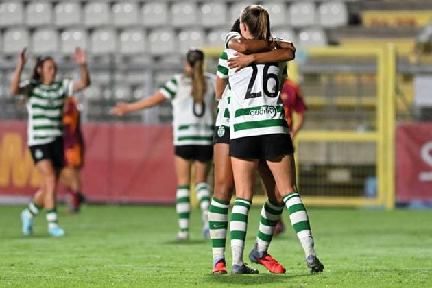 Soccer, Woman champions league 2025-2026 As Roma - Sporting Club de Portugal Sporting club de Portugal player s celebrating the victory at the end of the match during the third qualifying round Woman champions league match between As Roma - Sporting Club de Portugal at Tre Fontane stadium in Rome, Italy, September 11st, 2025. Imago Images Emmefoto Copyright: xImagoxImages Emmefotox