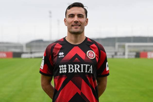 11.09.2025, xjhx, Fussball 3.Liga, SV Wehen Wiesbaden - Fototermin 2025 26 v.l. David Suarez (SV Wehen Wiesbaden) Wiesbaden