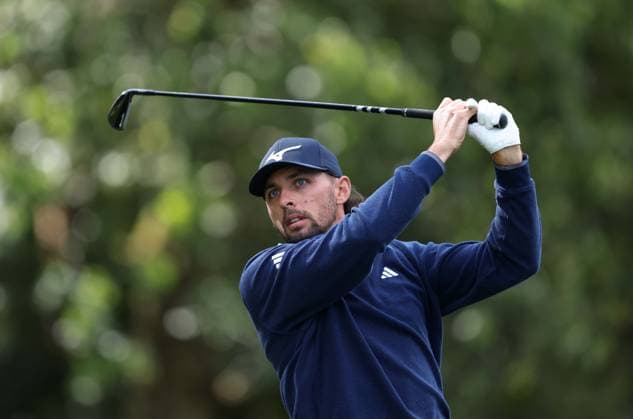 . - BMW PGA, Golf Herren Championship 2025, Day Two, DP World Tour, Wentworth Golf Club, Virginia Water, Surrey, England.- 12th September 2025. (C) Daniel Weir Crystal Pix Marco Penge Of England takes a tee shot on the 14th hole during the BMW PGA Championship 2025 Day Two. - BMW PGA Championship 2025, Day Two, DP World Tour, Wentworth Golf Club, Virginia Water, Surrey, England.- 12th September 2025. (C) Daniel Weir Crystal Pix Surrey Wentworth Golf Club United Kingdom Copyright: xDanielxWeirx CP_BMW_PGA_Championship_2025_Day_Two_50