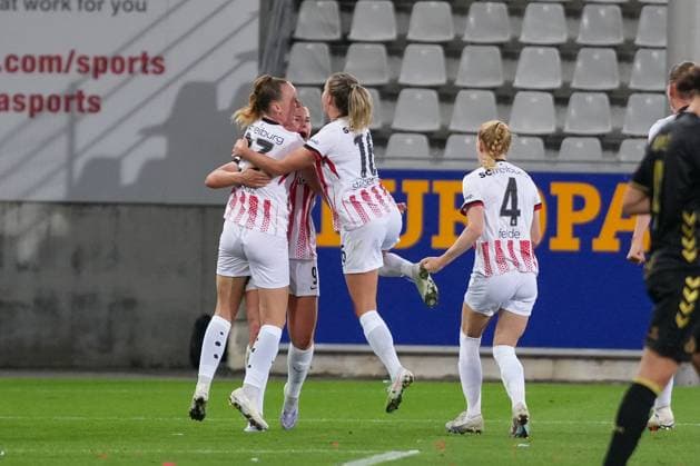 Svenja Fölmli Svenja Foelmli (SC Freiburg, 09) Torjubel, Emotionen, Jubel, Torerfolg, Abschluss, Treffer , Deutschland, Fussball, GooglePixel Frauen-Bundesliga, 2.Spieltag, 2025 2026, SC Freiburg vs. 1. FC Köln, 12.09.2025, Dreisamstadion, Freiburg, Deutschland DFB REGULATIONS PROHIBIT ANY USE OF PHOTOGRAPHS AS IMAGE SEQUENCES AND OR QUASI-VIDEO. Freiburg Dreisamstadion Baden-Wuerttemberg Deutschland Copyright: xArnexAmbergx