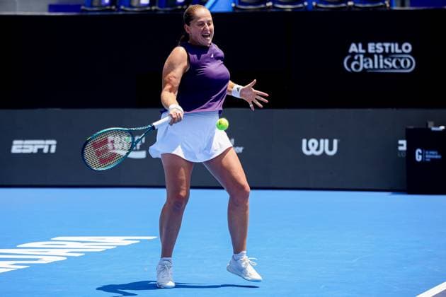 WTA, Tennis Damen GUADALAJARA 250 OPEN WTA GUADALAJARA 250 OPEN OSTAPENKO VS STAKUSIC 12092025 GUADALAJARA, JALISCO. Action photo of Jelena Ostapenko, during day 5 the WTA Guadalajara 250 Open, held at the Centro Panamericano de Tenis of Guadalajara, Jalisco, Mexico. Foto de accion de Jelena Ostapenko, durante el dia 5 del WTA Guadalajara 250 Open, celebrado en el Centro Panamericano de Tenis de Guadalajara, Jalisco, Mexico PHOTO BY IMAGENSHOP AGENCIA FOTOGRAFICA GUADALAJARA JALISCO MEXICO Copyright: xIMAGENSHOPxAGENCIAxFOTOGRAFICAx