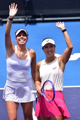 WTA, Tennis Damen GUADALAJARA 250 OPEN WTA GUADALAJARA 250 OPEN ANEY GLEASON VS OLMOS SUTJIADI 12092025 GUADALAJARA, JALISCO. Action photo of Giuliana Olmos and Aldila Sutjiadi, during day 5 the WTA Guadalajara 250 Open, held at the Centro Panamericano de Tenis of Guadalajara, Jalisco, Mexico. Foto de accion de Giuliana Olmos y Aldila Sutjiadi durante el dia 5 del WTA Guadalajara 250 Open, celebrado en el Centro Panamericano de Tenis de Guadalajara, Jalisco, Mexico PHOTO BY IMAGENSHOP AGENCIA FOTOGRAFICA GUADALAJARA JALISCO MEXICO Copyright: xIMAGENSHOPxAGENCIAxFOTOGRAFICAx