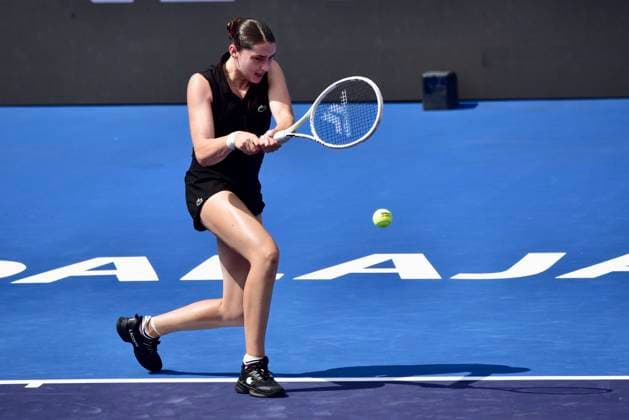 WTA, Tennis Damen GUADALAJARA 250 OPEN WTA GUADALAJARA 250 OPEN JACQUEMOT VS MARIA 12092025 GUADALAJARA, JALISCO. Action photo of Elsa Jacquemot of France, during day 5 the WTA Guadalajara 250 Open, held at the Centro Panamericano de Tenis of Guadalajara, Jalisco, Mexico. Foto de accion de Elsa Jacquemot de Francia, durante el dia 5 del WTA Guadalajara 250 Open, celebrado en el Centro Panamericano de Tenis de Guadalajara, Jalisco, Mexico PHOTO BY IMAGENSHOP AGENCIA FOTOGRAFICA GUADALAJARA JALISCO MEXICO Copyright: xIMAGENSHOPxAGENCIAxFOTOGRAFICAx