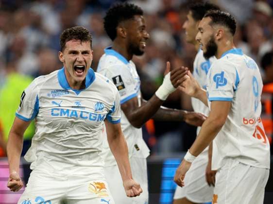 Olympique de Marseille v FC Lorient - Ligue 1 McDonald s Benjamin Pavard of Olympique de Marseille celebrates 2nd goal during the Ligue 1 McDonald s match between Olympique de Marseille and FC Lorient at Stade Velodrome on September 12, 2025 in Marseille, France. Marseille Stade Velodrome France France Copyright: xNealxSimpson Sportsphoto APLx 14134960