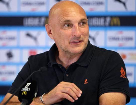 Olympique de Marseille v FC Lorient - Ligue 1 McDonald s Olivier Pantaloni, head coach of FC Lorient portrait after the Ligue 1 McDonald s match between Olympique de Marseille and FC Lorient at Stade Velodrome on September 12, 2025 in Marseille, France. Marseille Stade Velodrome France France Copyright: xNealxSimpson Sportsphoto APLx 14134973