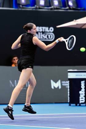 WTA, Tennis Damen GUADALAJARA 250 OPEN WTA GUADALAJARA 250 OPEN JACQUEMOT VS MARIA 12092025 GUADALAJARA, JALISCO. Action photo of Elsa Jacquemot of France, during day 5 the WTA Guadalajara 250 Open, held at the Centro Panamericano de Tenis of Guadalajara, Jalisco, Mexico. Foto de accion de Elsa Jacquemot de Francia, durante el dia 5 del WTA Guadalajara 250 Open, celebrado en el Centro Panamericano de Tenis de Guadalajara, Jalisco, Mexico PHOTO BY IMAGENSHOP AGENCIA FOTOGRAFICA GUADALAJARA JALISCO MEXICO Copyright: xJorgexReyesx