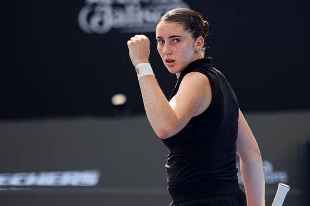WTA, Tennis Damen GUADALAJARA 250 OPEN WTA GUADALAJARA 250 OPEN JACQUEMOT VS MARIA 12092025 GUADALAJARA, JALISCO. Action photo of Elsa Jacquemot of France, during day 5 the WTA Guadalajara 250 Open, held at the Centro Panamericano de Tenis of Guadalajara, Jalisco, Mexico. Foto de accion de Elsa Jacquemot de Francia, durante el dia 5 del WTA Guadalajara 250 Open, celebrado en el Centro Panamericano de Tenis de Guadalajara, Jalisco, Mexico PHOTO BY IMAGENSHOP AGENCIA FOTOGRAFICA GUADALAJARA JALISCO MEXICO Copyright: xIMAGENSHOPxAGENCIAxFOTOGRAFICAx
