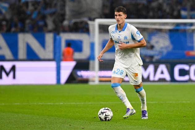 FOOTBALL : Olympique de Marseille VS FC Lorient - Ligue 1 McDonald s - 12 09 2025 Benjamin Pavard (OM) - Ligue 1 Mcdonald s match between Olympique de Marseille and Football Club de Lorient on September 12, 2025 at the Orange VÃ lodrome Stadium in Marseille. MarseilleFrance  Copyright: xWilliamxCannarellax
