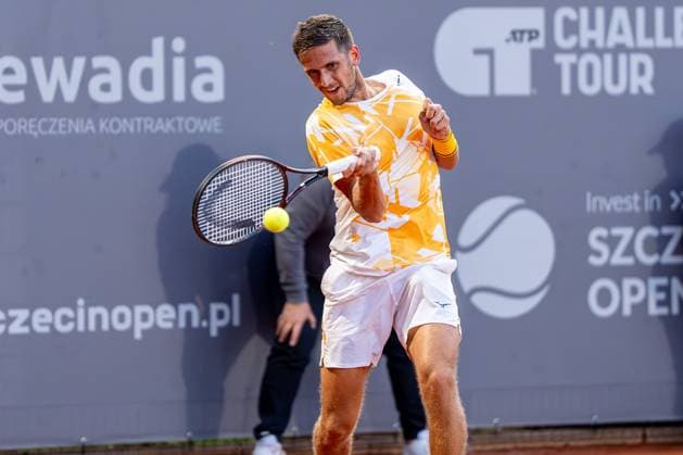 SZCZECIN 12.09.2025 TENIS INVEST IN SZCZECIN OPEN 2025 --- TENNIS INVEST IN SZCZECIN OPEN 2025: PABLO LLAMAS RUIZ - VIT KOPRIVA N Z VIT KOPRIVA FOT. MARCIN JASINSKI ARENA AKCJI NEWSPIX.PL --- newspix.pl 
