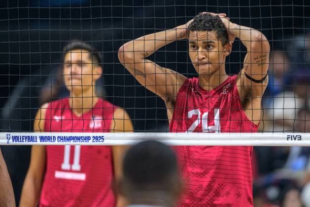 September 13, 2025, Pasay City, Manila, Philippines: USA vs Columbia in the Pool Phase during the FIVB Mens Volleyball World Championship, WM, Weltmeisterschaft 2025 in Manila, Philippines. USA beat Columbia in 3 sets. USAs Merrick McHENRY at the net Pasay City Philippines - ZUMAr144 20250913_zap_r144_002 Copyright: xJaynexRussellx