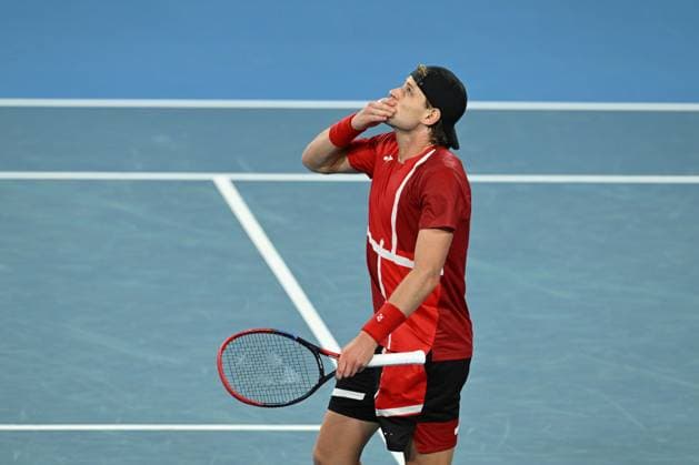 TENNIS DAVIS CUP AUSTRALIA BELGIUM, Zizou Bergs of Belgium celebrates his win over Jordan Thompson of Australia during the Davis Cup qualifying second round match at Ken Rosewall Arena in Sydney, Saturday, September 13, 2025. ( NO ARCHIVING, EDITORIAL USE ONLY SYDNEY NEW SOUTH WALES AUSTRALIA ALBION PARK  Copyright: xDEANxLEWINSx 20250913168571035120