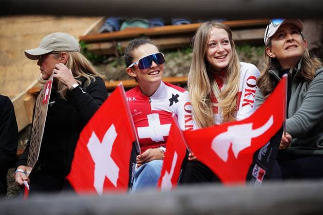 2025 UCI Mountain Bike World Championships Picture by Ed Sykes SWpix.com - 13 09 2025 - Cycling - 2025 UCI Mountain Bike World Championships - Cross-country Olympic - Crans-Montana, Valais, Switzerland - Men U23 - Fans Copyright: x xSWpix.comx(t axPhotographyxHubxLtd)xEdxSykes SWpix.comx SWP-3030-3801
