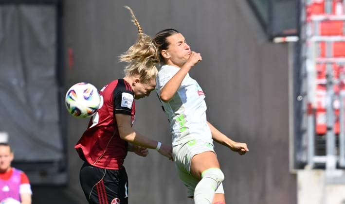 13.09.2025 - Fussball - Saison 2025 2026 - 1. Google Pixel Frauen Bundesliga - 02. Spieltag: 1. FC Nürnberg FCN ( Club Clubfrauen ) - SV Werder Bremen SVW - Sportfoto Zink - xwoxzix - Franziska Mai (18, 1. FC Nürnberg FCN ) im Kopfballduell mit Medina Desic (9, SV Werder Bremen )