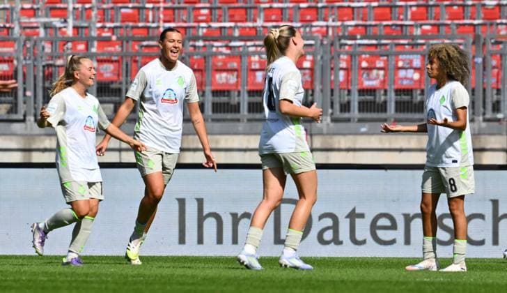 13.09.2025 - Fussball - Saison 2025 2026 - 1. Google Pixel Frauen Bundesliga - 02. Spieltag: 1. FC Nürnberg FCN ( Club Clubfrauen ) - SV Werder Bremen SVW - Sportfoto Zink - xwoxzix - Torjubel Jubel Freude nach Treffer Tor Torschuß zum 0:2 durch Amira Arfaoui (8, SV Werder Bremen , rechts ) -