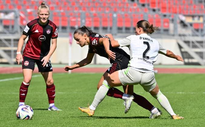 13.09.2025 - Fussball - Saison 2025 2026 - 1. Google Pixel Frauen Bundesliga - 02. Spieltag: 1. FC Nürnberg FCN ( Club Clubfrauen ) - SV Werder Bremen SVW - Sportfoto Zink - xwoxzix - Sanja Homann (19, 1. FC Nürnberg FCN ) Chiara D Angelo (2, SV Werder Bremen )