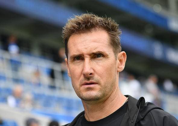 13.09.2025, xhbx, Fussball 2.Bundesliga, Karlsruher SC - 1.FC Nürnberg v.l. Trainer Miroslav Klose (1.FC Nuernberg) (DFL DFB REGULATIONS PROHIBIT ANY USE OF PHOTOGRAPHS as IMAGE SEQUENCES and or QUASI-VIDEO) Karlsruhe