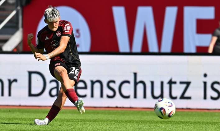 13.09.2025 - Fussball - Saison 2025 2026 - 1. Google Pixel Frauen Bundesliga - 02. Spieltag: 1. FC Nürnberg FCN ( Club Clubfrauen ) - SV Werder Bremen SVW - Sportfoto Zink - xwoxzix - Aneta Polaskova (26, 1. FC Nürnberg FCN )