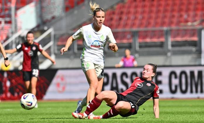 13.09.2025 - Fussball - Saison 2025 2026 - 1. Google Pixel Frauen Bundesliga - 02. Spieltag: 1. FC Nürnberg FCN ( Club Clubfrauen ) - SV Werder Bremen SVW - Sportfoto Zink - xwoxzix - Juliane Wirtz (28, SV Werder Bremen ) Jacqueline Baumgärtel (20, 1. FC Nürnberg FCN )