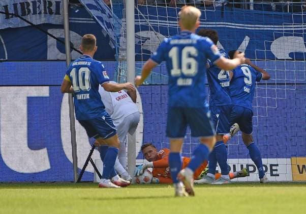 13.09.2025, xhbx, Fussball 2.Bundesliga, Karlsruher SC - 1.FC Nürnberg v.l. Jan Reichert (1.FC Nuernberg) (DFL DFB REGULATIONS PROHIBIT ANY USE OF PHOTOGRAPHS as IMAGE SEQUENCES and or QUASI-VIDEO) Karlsruhe