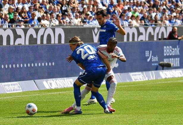 13.09.2025, xhbx, Fussball 2.Bundesliga, Karlsruher SC - 1.FC Nürnberg v.l. David Herold (Karlsruher SC KSC), Caspar Jander (1.FC Nuernberg) (DFL DFB REGULATIONS PROHIBIT ANY USE OF PHOTOGRAPHS as IMAGE SEQUENCES and or QUASI-VIDEO) Karlsruhe
