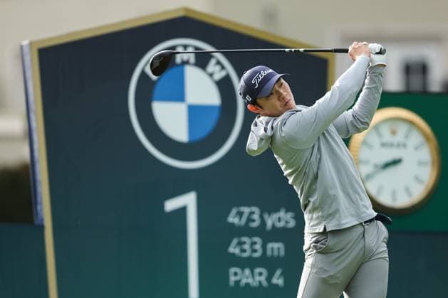 13th September 2025; Wentworth Club, London, England; The BMW PGA, Golf Herren Championship Round 3; Jeong Weon Ko of France tees off from the 1st tee  HenningxvonxJagow