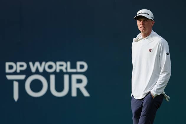 13th September 2025; Wentworth Club, London, England; The BMW PGA, Golf Herren Championship Round 3; Ryggs Johnston of United States arrives onto the 1st tee  HenningxvonxJagow