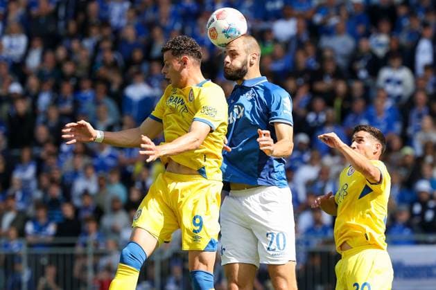 2025.09.13 xkix 2.Bundesliga SV Darmstadt 98 - Eintracht Braunschweig v.l., Erencan Yardimci (Eintracht Braunschweig), Aleksander Vukovic (SV Darmstadt 98) Kopfball, Kopfballduell (DFL DFB REGULATIONS PROHIBIT ANY USE OF PHOTOGRAPHS as IMAGE SEQUENCES and or QUASI-VIDEO)