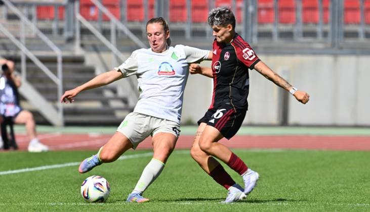 13.09.2025 - Fussball - Saison 2025 2026 - 1. Google Pixel Frauen Bundesliga - 02. Spieltag: 1. FC Nürnberg FCN ( Club Clubfrauen ) - SV Werder Bremen SVW - Sportfoto Zink - xwoxzix - Kaylie Ronan (4, SV Werder Bremen ) Aneta Polaskova (26, 1. FC Nürnberg FCN )
