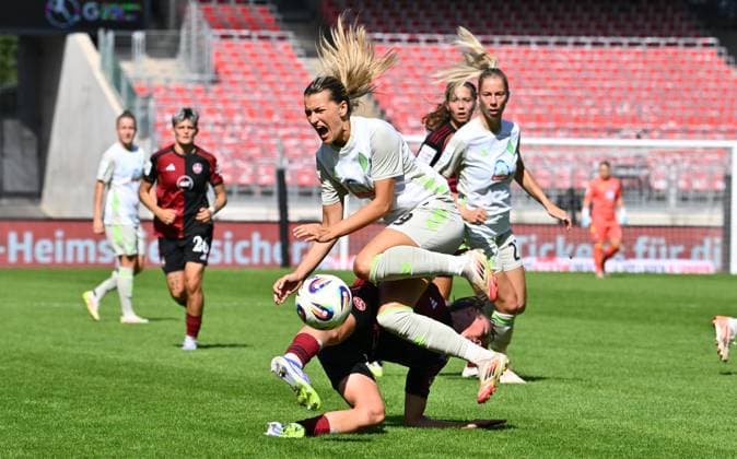 13.09.2025 - Fussball - Saison 2025 2026 - 1. Google Pixel Frauen Bundesliga - 02. Spieltag: 1. FC Nürnberg FCN ( Club Clubfrauen ) - SV Werder Bremen SVW - Sportfoto Zink - xwoxzix - Julia Pollak (22, 1. FC Nürnberg FCN ) Medina Desic (9, SV Werder Bremen )