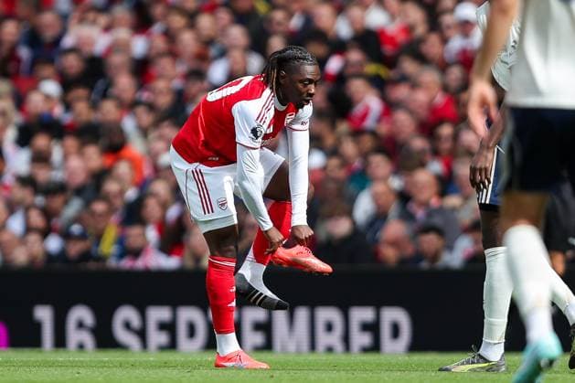 Premier League Arsenal v Nottingham Forest Eberechi Eze of Arsenal loses his shoe during the Premier League match Arsenal vs Nottingham Forest at Emirates Stadium, London, United Kingdom, 13th September 2025 (Photo by Izzy Poles News Images) London Emirates Stadium Greater London United Kingdom Copyright: xIzzyxPoles NewsxImagesx