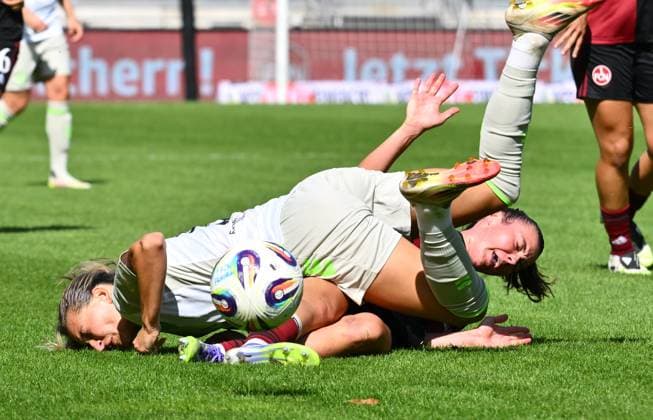 13.09.2025 - Fussball - Saison 2025 2026 - 1. Google Pixel Frauen Bundesliga - 02. Spieltag: 1. FC Nürnberg FCN ( Club Clubfrauen ) - SV Werder Bremen SVW - Sportfoto Zink - xwoxzix - Medina Desic (9, SV Werder Bremen )Julia Pollak (22, 1. FC Nürnberg FCN )