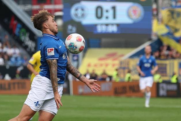 2025.09.13 xkix 2.Bundesliga SV Darmstadt 98 - Eintracht Braunschweig v.l., Luca Marseiler (SV Darmstadt 98) in aktion, in action, (DFL DFB REGULATIONS PROHIBIT ANY USE OF PHOTOGRAPHS as IMAGE SEQUENCES and or QUASI-VIDEO)