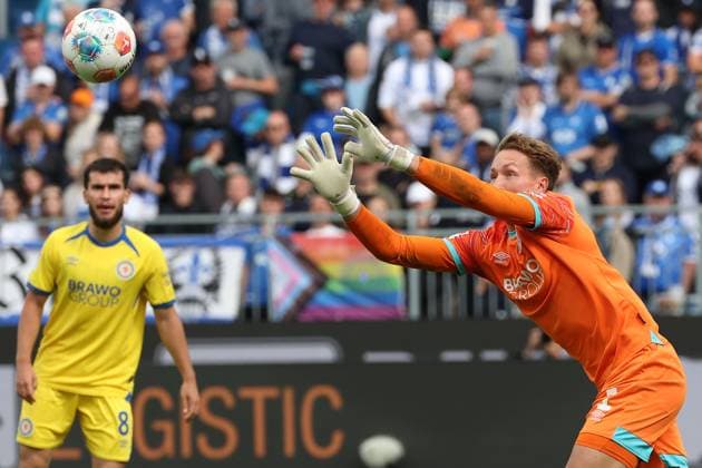 2025.09.13 xkix 2.Bundesliga SV Darmstadt 98 - Eintracht Braunschweig v.l., Torwart Ron Thorben Hoffmann (Eintracht Braunschweig) in aktion, in action, (DFL DFB REGULATIONS PROHIBIT ANY USE OF PHOTOGRAPHS as IMAGE SEQUENCES and or QUASI-VIDEO)