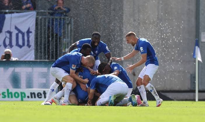 13.09.2025, xdcx, Fussball 2. Bundesliga, SV Darmstadt 98 - Eintracht Braunschweig, emonline, emspor, despor, v.l., Torjubel zum 2:1 durch Matej Maglica (SV Darmstadt 98), Goal celebration, celebrate the goal DFL DFB REGULATIONS PROHIBIT ANY USE OF PHOTOGRAPHS AS IMAGE SEQUENCES AND OR QUASI-VIDEO.
