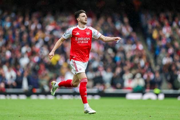 Arsenal FC v Nottingham Forest FC, English Premier League Arsenal midfielder Declan Rice (41) with Energel+ carbohydrate gel during the Arsenal FC v Nottingham Forest FC English Premier League match at the Emirates Stadium, London, England, United Kingdom on 13 September 2025 Credit: Phil Duncan Every Second Media Editorial use only. All images are copyright Every Second Media Limited. No images may be reproduced without prior permission. All rights reserved. Premier League and Football League images are subject to licensing agreements with Football DataCo Limited. see https: www.football-dataco.com Copyright: xIMAGO EveryxSecondxMediax ESM-1582-0049 PhilxDuncanx xEveryxSecondxMediax