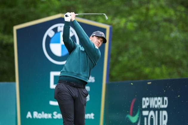 13th September 2025; Wentworth Club, London, England; The BMW PGA, Golf Herren Championship Round 3; Sam Bairstow of England tees off from the 5th tee  HenningxvonxJagow