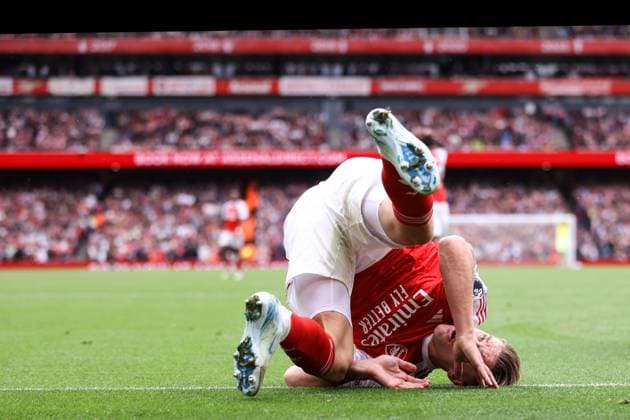 Arsenal v Nottingham Forest 13 September 2025, London - Premier League Football - Arsenal v Nottingham Forest - Viktor Gyokeres of Arsenal rolls over - Photo: Jacques Feeney Offside. London UK Copyright: xJacquesxFeeneyx xOffsidexOffside