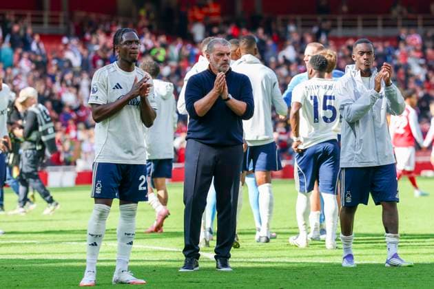 Arsenal FC v Nottingham Forest FC, English Premier League Nottingham Forest Manager Ange Postecoglou applauds the fans during the Arsenal FC v Nottingham Forest FC English Premier League match at the Emirates Stadium, London, England, United Kingdom on 13 September 2025 Credit: Phil Duncan Every Second Media Editorial use only. All images are copyright Every Second Media Limited. No images may be reproduced without prior permission. All rights reserved. Premier League and Football League images are subject to licensing agreements with Football DataCo Limited. see https: www.football-dataco.com Copyright: xIMAGO EveryxSecondxMediax ESM-1582-0058 PhilxDuncanx xEveryxSecondxMediax