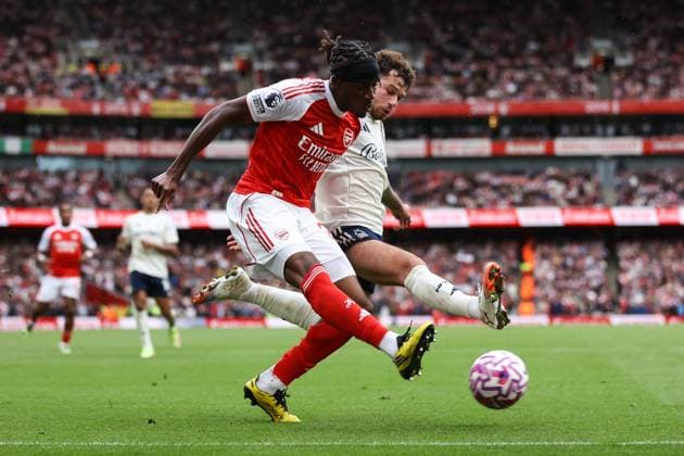 Arsenal v Nottingham Forest 13 September 2025, London - Premier League Football - Arsenal v Nottingham Forest - Noni Madueke of Arsenal and Neco Williams of Nottingham Forest - Photo: Jacques Feeney Offside. London UK Copyright: xJacquesxFeeneyx xOffsidexOffside