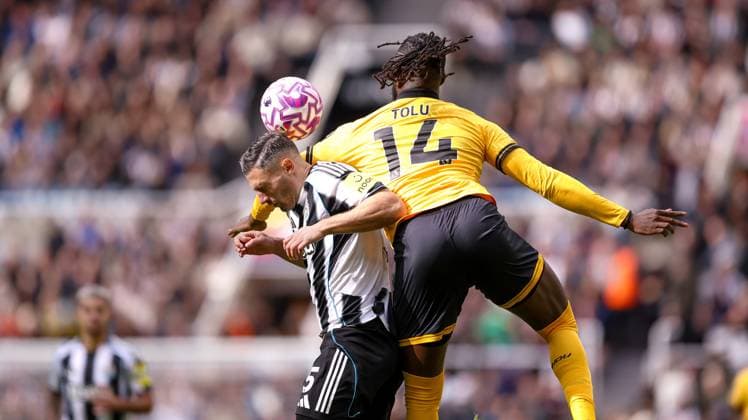 Newcastle United v Wolverhampton Wanderers Premier League 13 09 2025. Newcastle United defender Fabian Schär (5) during the Premier League match between Newcastle United and Wolverhampton Wanderers at St. James s Park, Newcastle, England on 13 September 2025. Editorial use only DataCo restrictions apply See www.football-dataco.com , Copyright: xSimonxDaviesx PSI-22823-0010