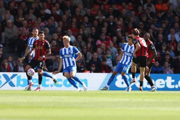 Football - 2025 2026 Premier League - AFC Bournemouth vs Brighton & Hove Albion - Vitality Stadium - Saturday 13th September 2025 Alex Scott of Bournemouth opens the scoring during the Premier League match at the Vitality Stadium COLORSPORT Shaun Boggust 