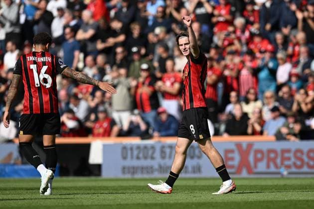 Bournemouth v Brighton and Hove Albion Premier League 13 09 2025. Goal 1-0 - Alex Scott (8) of AFC Bournemouth celebrates scoring the opening goal during the Premier League match between Bournemouth and Brighton and Hove Albion at the Vitality Stadium, Bournemouth, England on 13 September 2025. Bournemouth Vitality Stadium Dorset England Editorial use only DataCo restrictions apply See www.football-dataco.com , Copyright: xGrahamxHuntx PSI-22818-0032