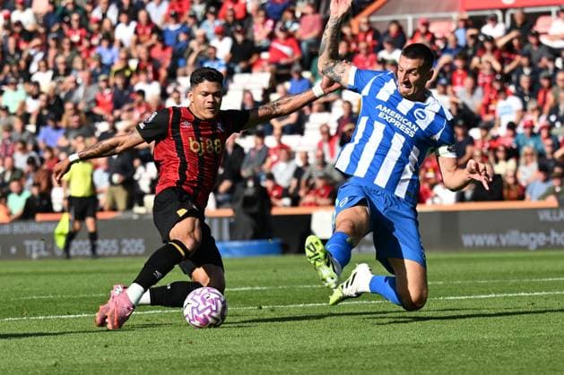 Bournemouth v Brighton and Hove Albion Premier League Lewis Dunk of Brighton blocks a shot from Evanilson of Bournemouth during the Premier League match at the Vitality Stadium, Bournemouth UK Newspapers OUT Copyright: xJeremyxLandeyx FIL-22230-0033