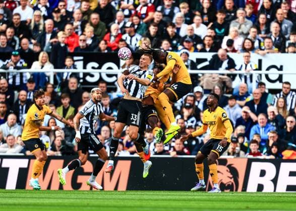 Premier League Newcastle United v Wolverhampton Wanderers during the Premier League match Newcastle United vs Wolverhampton Wanderers at St. James s Park, Newcastle, United Kingdom, 13th September 2025 (Photo by Richard Bierton News Images) Newcastle St. James s Park Tyne and Wear United Kingdom Copyright: xRichardxBierton NewsxImagesx