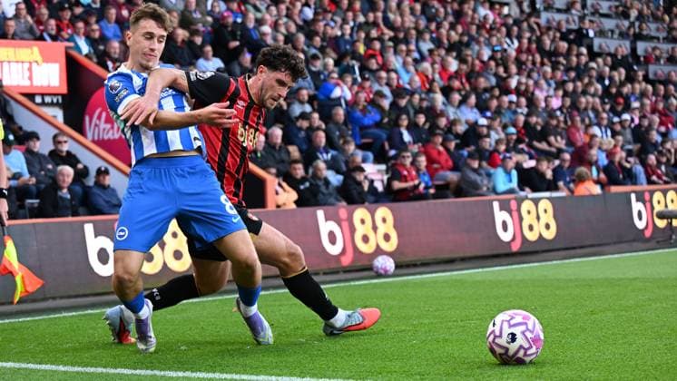 Bournemouth v Brighton and Hove Albion Premier League Brajan Gruda of Brighton tangles with Marcos Senesi of Bournemouth during the Premier League match at the Vitality Stadium, Bournemouth UK Newspapers OUT Copyright: xJeremyxLandeyx FIL-22230-0054