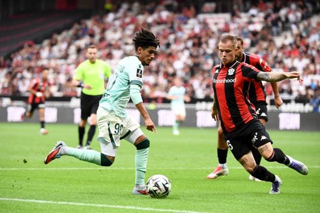 OGC Nice v FC Nantes - Ligue 1 McDonald s 2025 2026 90 Yassine BENHATTAB (fcn) - 26 Melvin BARD (ogcn) during the Ligue 1 McDonald s match between Nice and Nantes at Allianz Riviera on September 13, 2025 in Nice, France. Nice France  Copyright: xFEPx 776348123