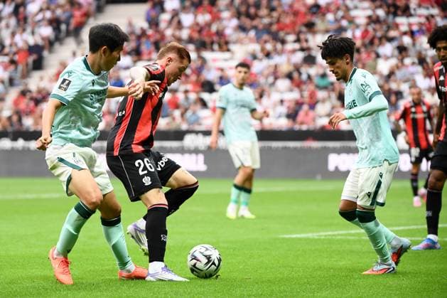 OGC Nice v FC Nantes - Ligue 1 McDonald s 2025 2026 90 Yassine BENHATTAB (fcn) - 26 Melvin BARD (ogcn) during the Ligue 1 McDonald s match between Nice and Nantes at Allianz Riviera on September 13, 2025 in Nice, France. Nice France  Copyright: xFEPx 776348123