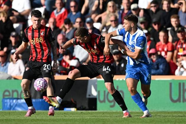 Bournemouth v Brighton and Hove Albion Premier League 13 09 2025. Veljko Milosavljevic (44) of AFC Bournemouth battles for possession with Stefanos Tzimas (9) of Brighton and Hove Albion during the Premier League match between Bournemouth and Brighton and Hove Albion at the Vitality Stadium, Bournemouth, England on 13 September 2025. Bournemouth Vitality Stadium Dorset England Editorial use only DataCo restrictions apply See www.football-dataco.com , Copyright: xGrahamxHuntx PSI-22818-0060