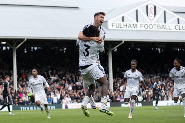 Calvin Bassey of Fulham and Tom Cairney of Fulham goal celebrations in the 90+4 after a Gabriel Gudmundsson of Leeds United own goal during the Premier League match between Fulham and Leeds United at Craven Cottage on September 13, 2025 in London, England. (Photo by Pedro Soares SPP) Copyright: xPedroxSoaresx xSPPx Sportspressphoto_SPR24832